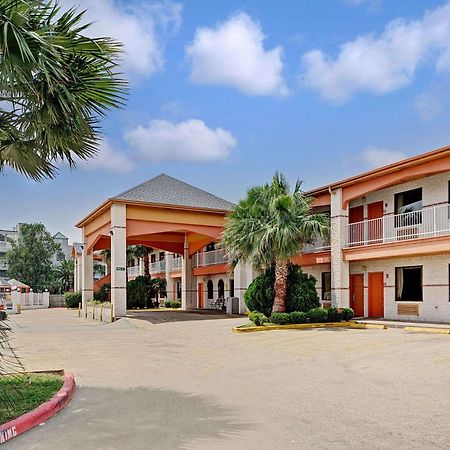 Super 8 By Wyndham Galveston Hotel Exterior foto