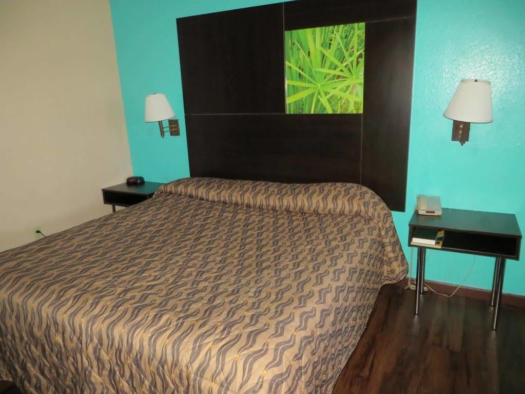 Super 8 By Wyndham Galveston Hotel Exterior foto