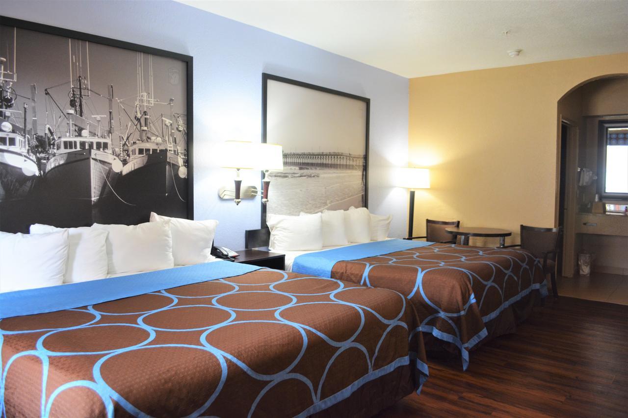 Super 8 By Wyndham Galveston Hotel Exterior foto